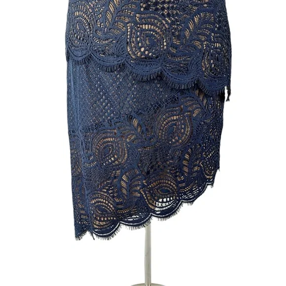 BCBGMAXAZRIA Alisha One Shoulder Navy Lace Dress Size 8 Pristine Condition - Picture 9 of 15